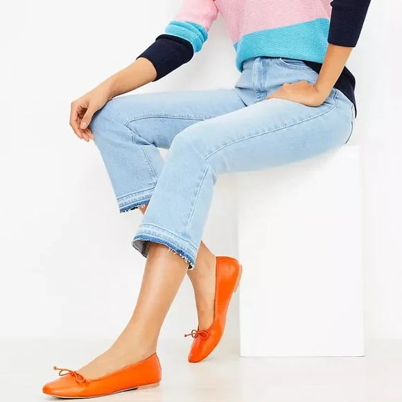 NWT Size 32 Loft Kick Crop Jeans in Vivid Light Indigo Wash - Picture 2 of 8